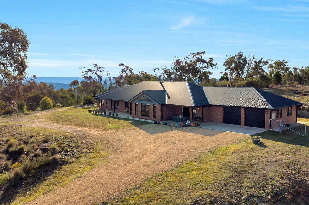 Janaki Farm House | 154 Scotts Rd, Binjura NSW 2630, Australia | Phone: (02) 9215 6200