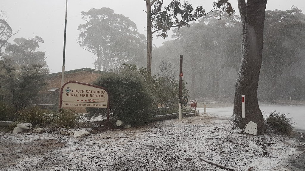 South Katoomba Rural Fire Brigade Station | fire station | 36-38, Glenwattle Cl, Katoomba NSW 2780, Australia | 0247822424 OR +61 2 4782 2424