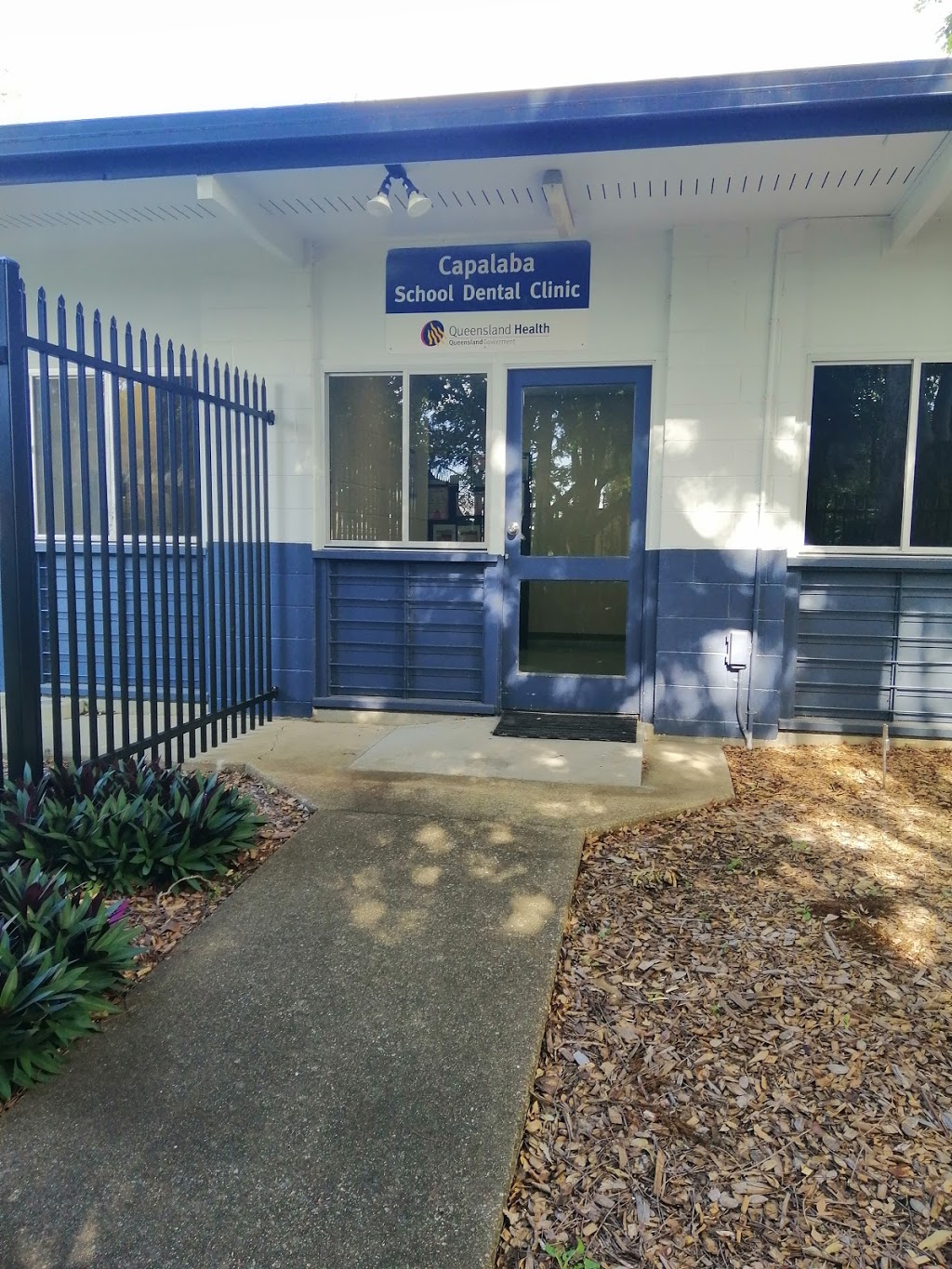 Capalaba school dental clinic | doctor | 150 Mount Cotton Rd, Capalaba QLD 4157, Australia