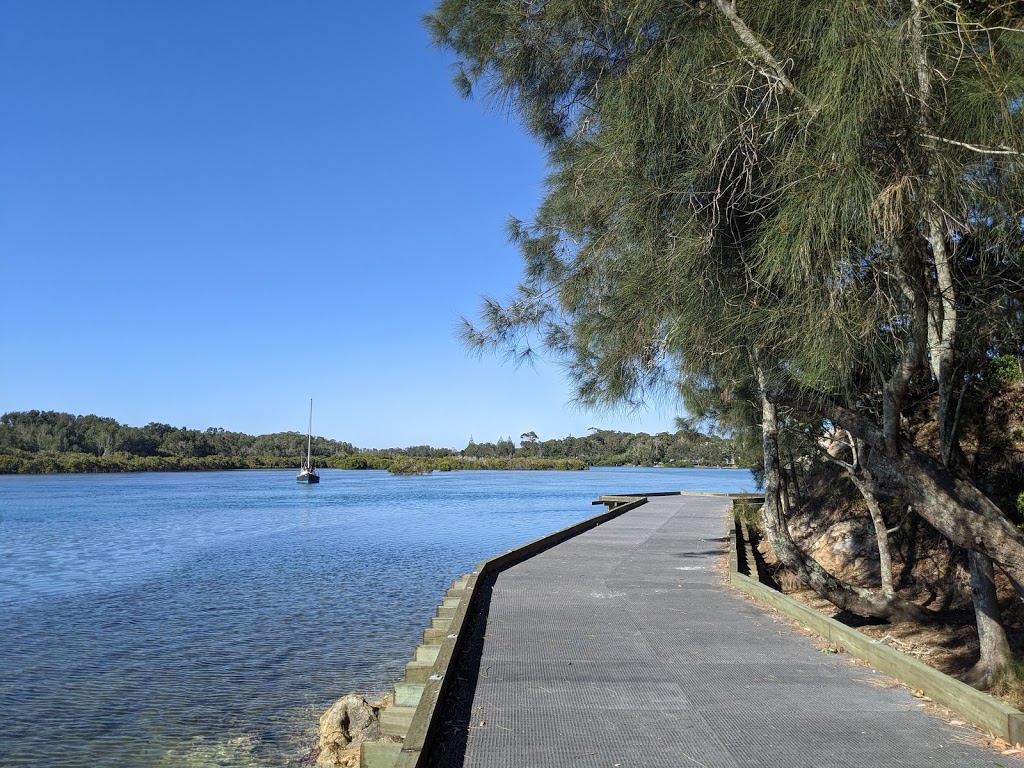 Lions Riverfront Walkway | park | 1 Nelson St, Nambucca Heads NSW 2448, Australia