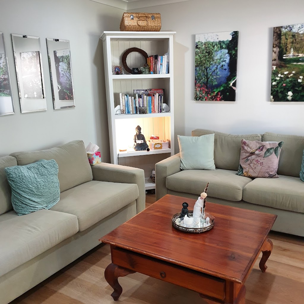 Lorraines Healing Elements | 4 Denbigh Pl, Menai NSW 2234, Australia | Phone: 0447 925 525