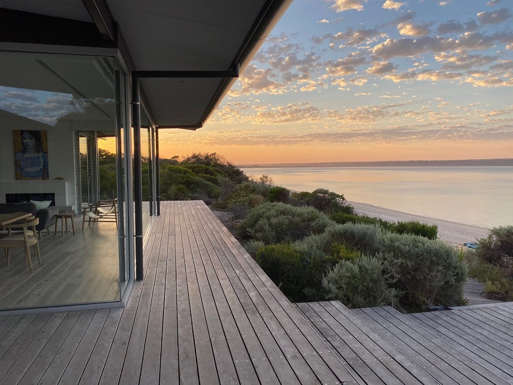 One Kangaroo Island | 205 Mad Mile Track, Brown Beach SA 5222, Australia | Phone: 0400 033 551