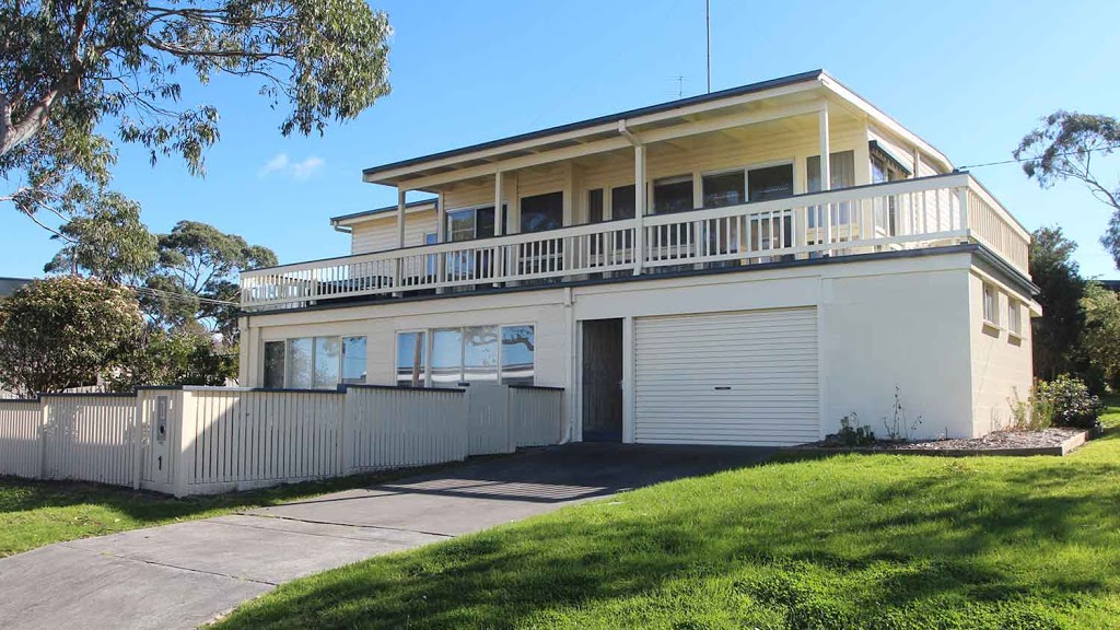 Beilby By The Sea | lodging | 1 Beilby Ave, Inverloch VIC 3996, Australia | 0438044974 OR +61 438 044 974