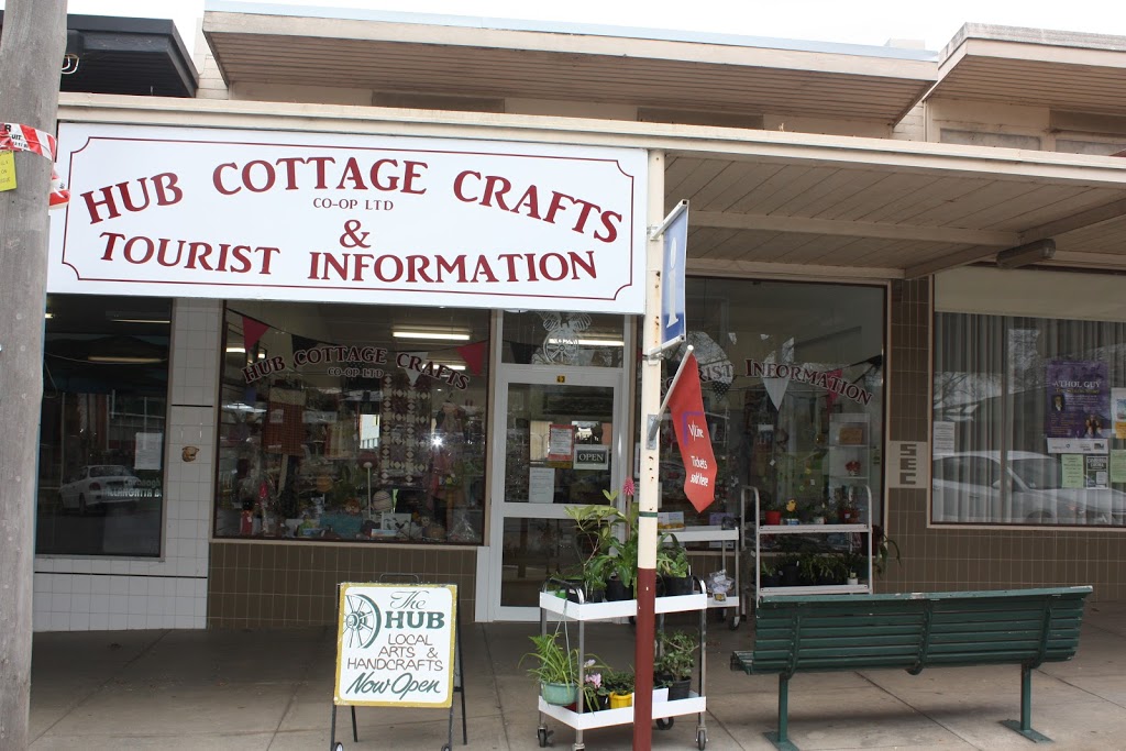 Hub Cottage Crafts Co-Op Ltd | travel agency | 43 Towong St, Tallangatta VIC 3700, Australia | 0260712611 OR +61 2 6071 2611