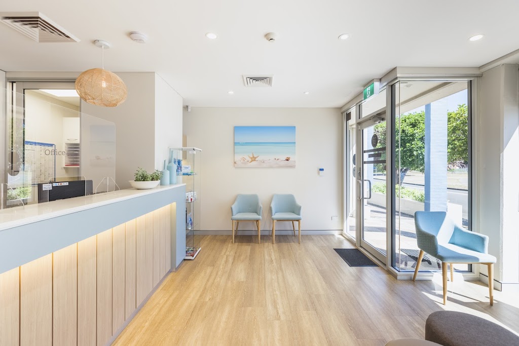 Lakeside Dental Studio | Ground Floor, Paris Apartments, 5/2 Belmont St, Swansea NSW 2281, Australia | Phone: (02) 4971 3366