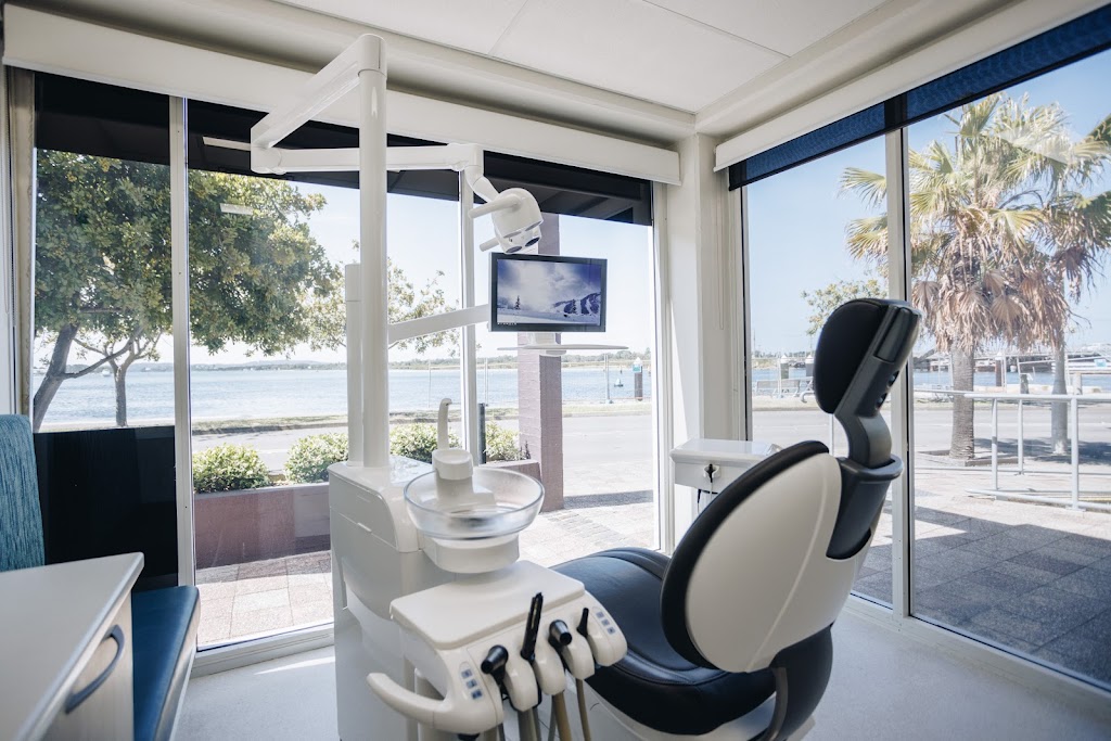 Lakeside Dental Studio | Ground Floor, Paris Apartments, 5/2 Belmont St, Swansea NSW 2281, Australia | Phone: (02) 4971 3366