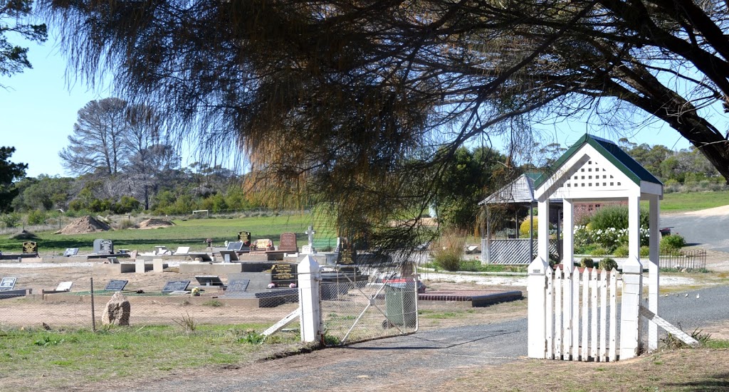 Meningie Cemetery | 53 Cemetery Rd, Meningie SA 5264, Australia