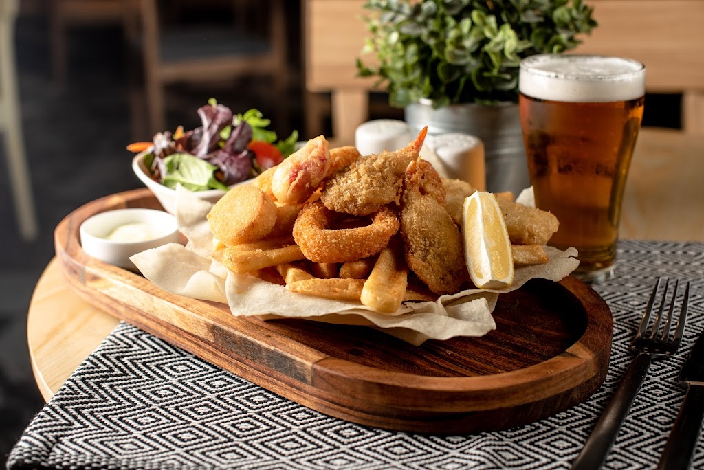 Family Table at St Marys Band Club | 411 Great Western Hwy, St Marys NSW 2760, Australia | Phone: (02) 9623 1211