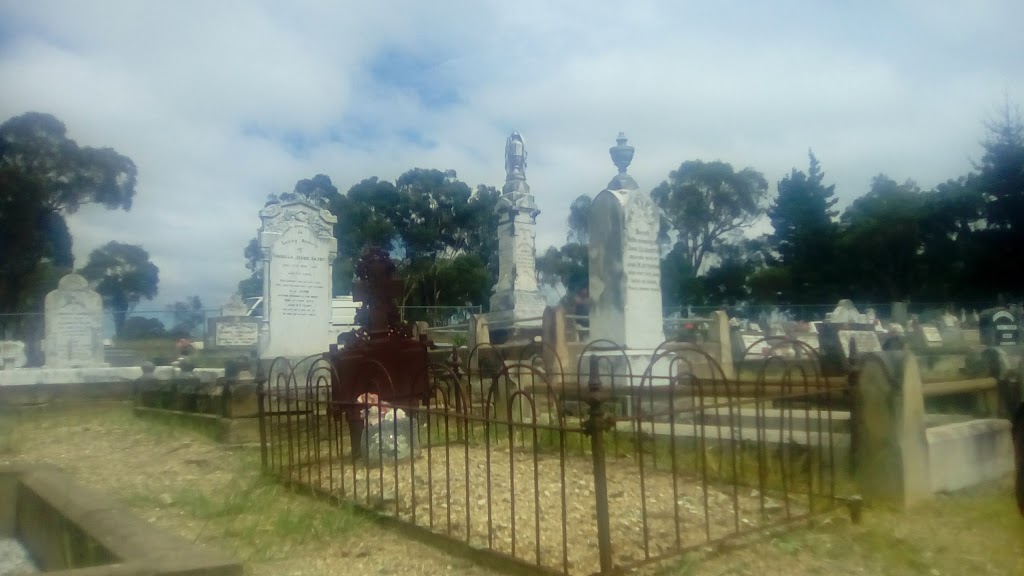 Wallangarra Cemetery | cemetery | Wallangarra QLD 4383, Australia