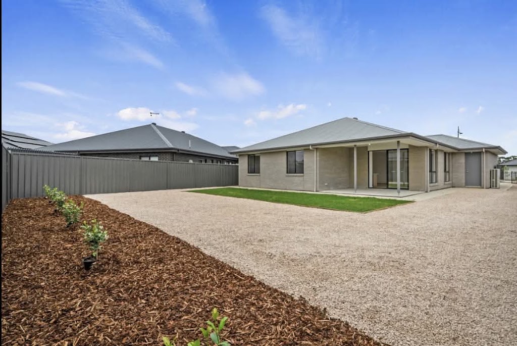 Low cut mowing and gardening maintenance | 89 Roper Rd, Murray Bridge SA 5253, Australia | Phone: 0458 518 607
