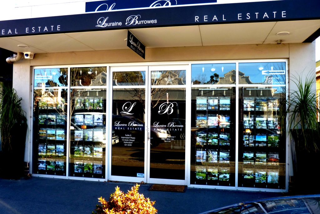 Lauraine Burrowes Real Estate | real estate agency | 13 Mount Barker Rd, Hahndorf SA 5245, Australia | 0427394156 OR +61 427 394 156