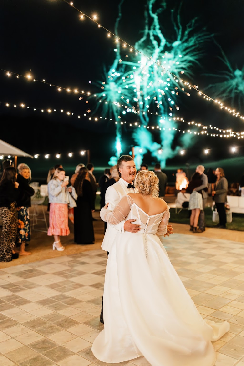 Bring the Noise Fireworks | Melody Wy, Lochinvar NSW 2321, Australia | Phone: 0420 382 041