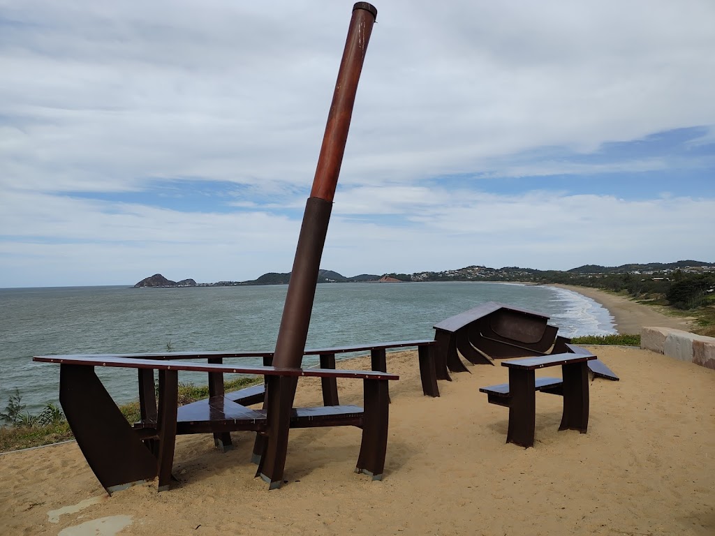 Wreck Point Lookout | tourist attraction | Matthew Flinders Dr, Cooee Bay QLD 4703, Australia | 1800675785 OR +61 1800 675 785