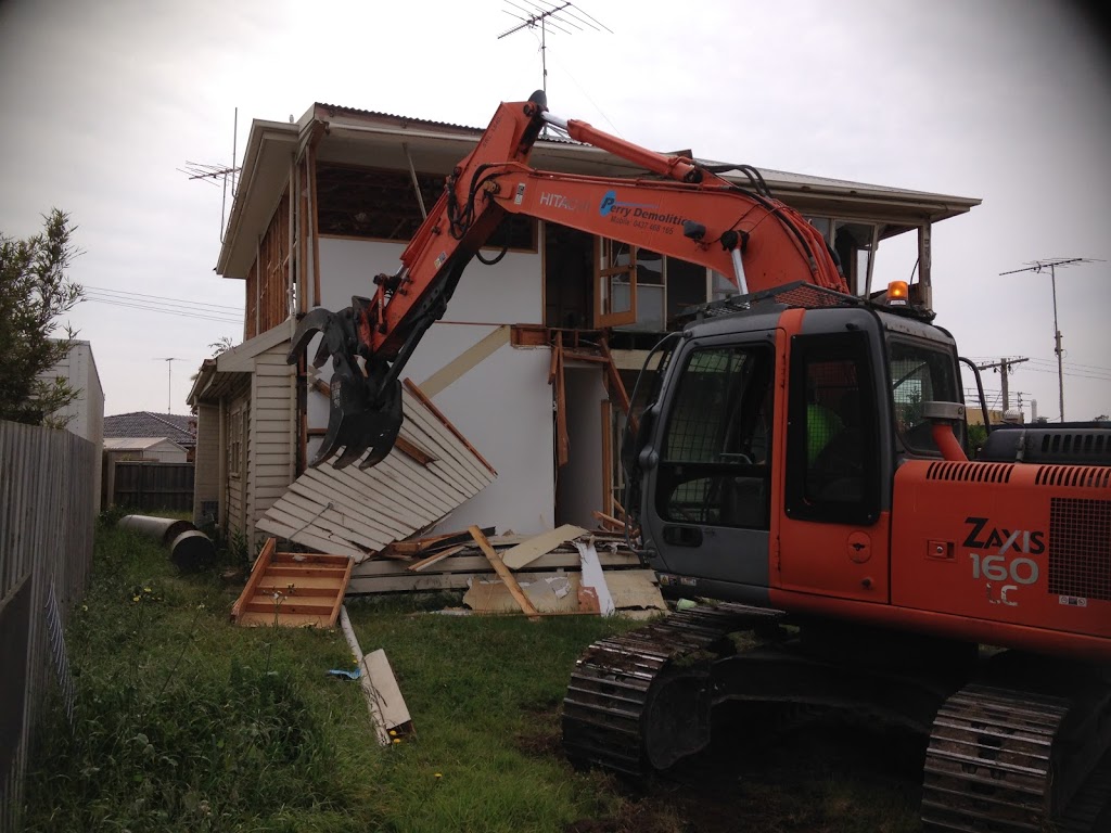 Perry Demolition | 2/115 De Goldis Rd, Fyansford VIC 3218, Australia | Phone: 0447 335 716