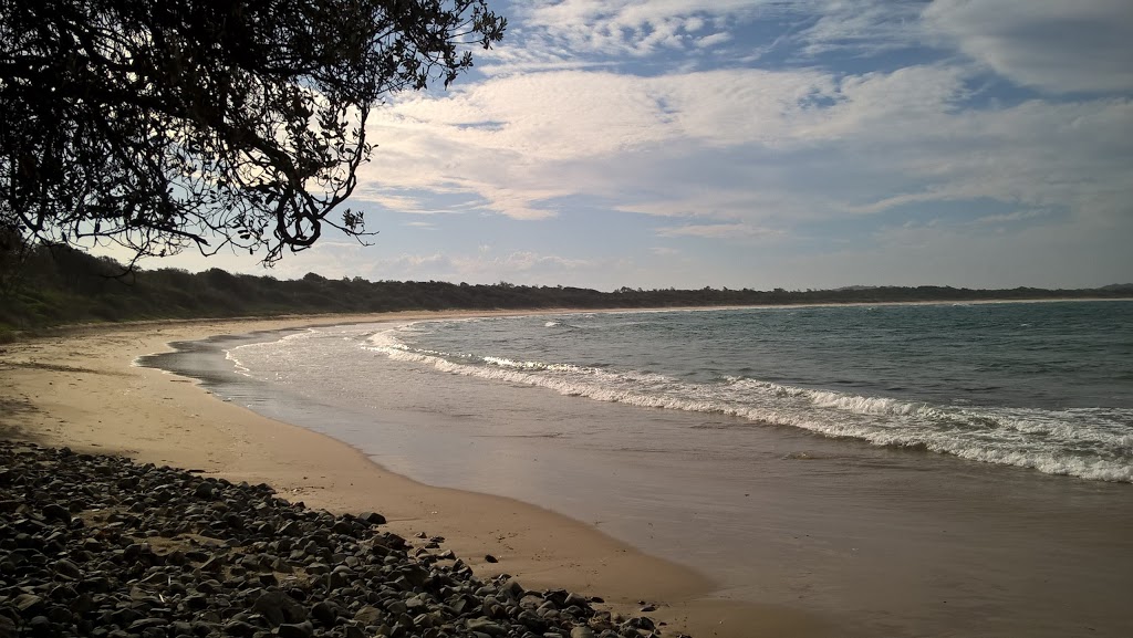 Point Plomer Holiday Cabins | 1418 Point Plomer Rd, Limeburners Creek NSW 2444, Australia | Phone: (02) 6583 8805