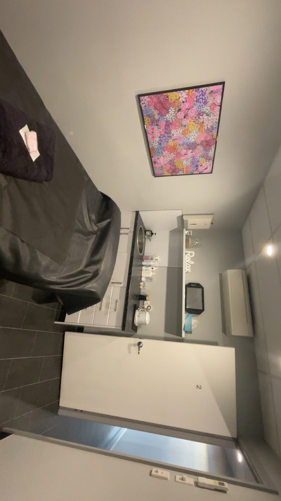 Absolute Beauty Inverell | 6 Stainfield Dr, Inverell NSW 2360, Australia | Phone: (02) 6721 0555