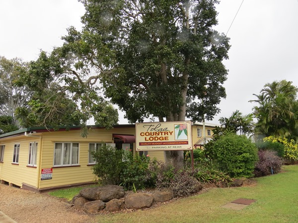 Tolga Country Lodge Backpackers Hostel | night club | 36/38 Kennedy Hwy, Tolga QLD 4882, Australia | 0740954782 OR +61 7 4095 4782