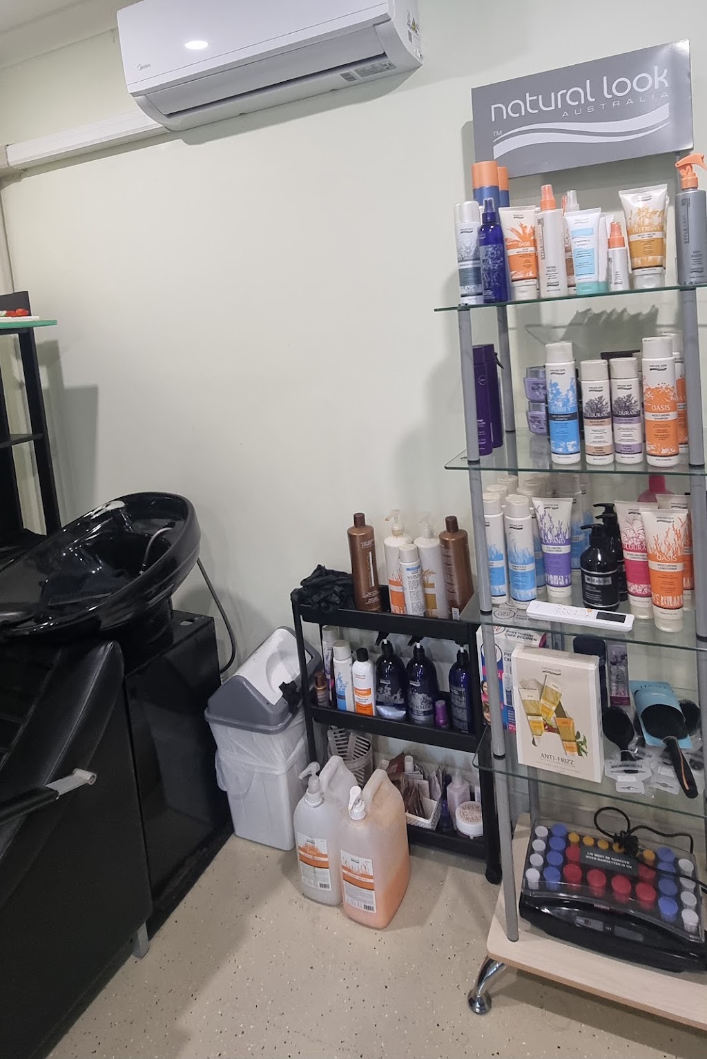 Salon ROO - Hair by Chandi M. | 58 Prendergast Ave, Cranbourne East VIC 3977, Australia | Phone: 0426 362 475