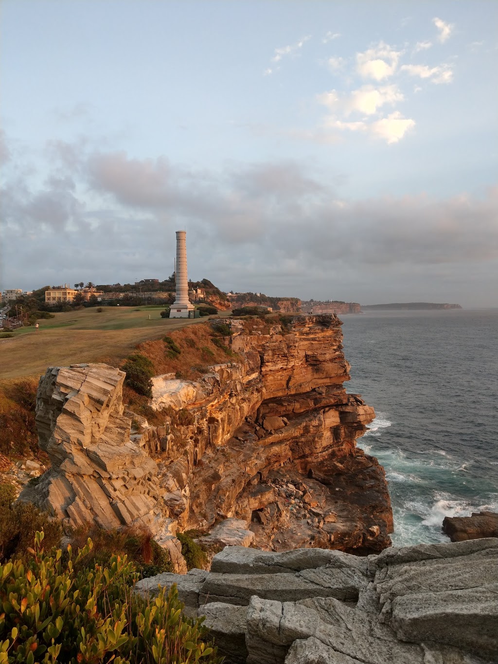 North Bondi Golf And Diggers Club Tower | North Bondi NSW 2026, Australia | Phone: (02) 9130 3170