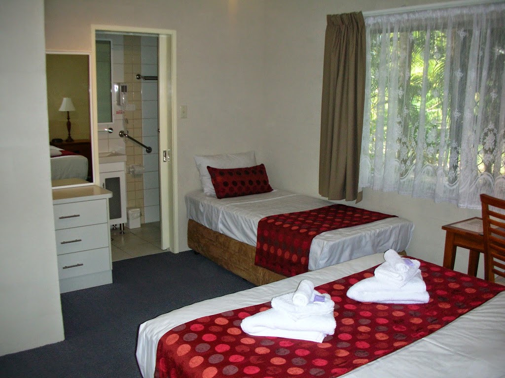 Palm View Holiday Apartments | 1 Howard St, Bowen QLD 4805, Australia | Phone: (07) 4785 1415