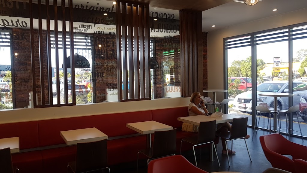 KFC Oxenford | meal takeaway | 8 Leo Graham Way, Oxenford QLD 4210, Australia | 0755804654 OR +61 7 5580 4654