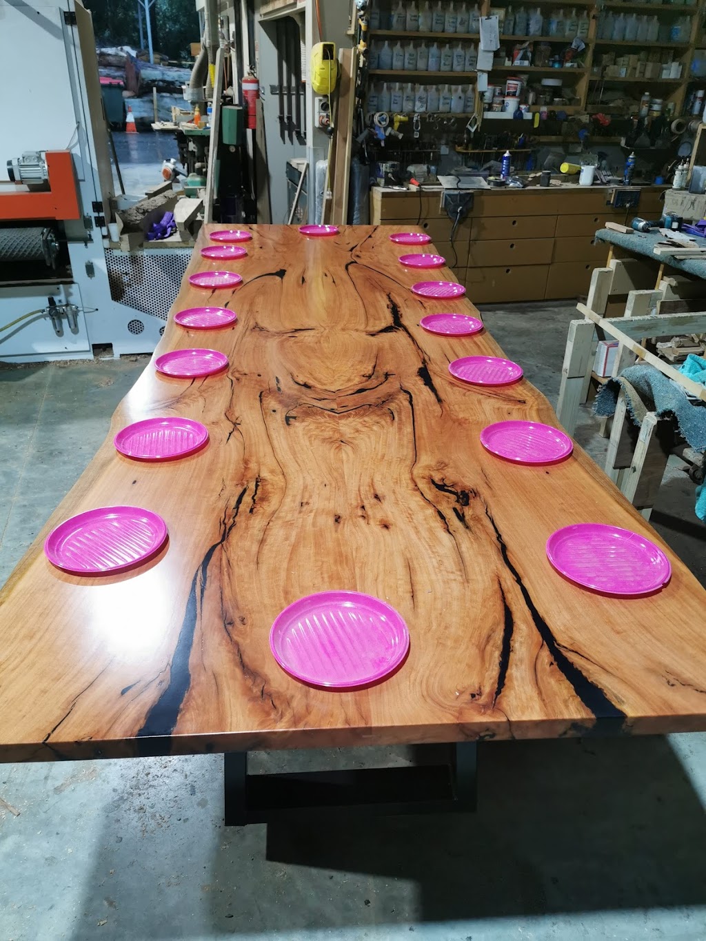 Newcastle Timber Slabs | 16 Walter Parade, Black Hill NSW 2322, Australia | Phone: 0402 907 409
