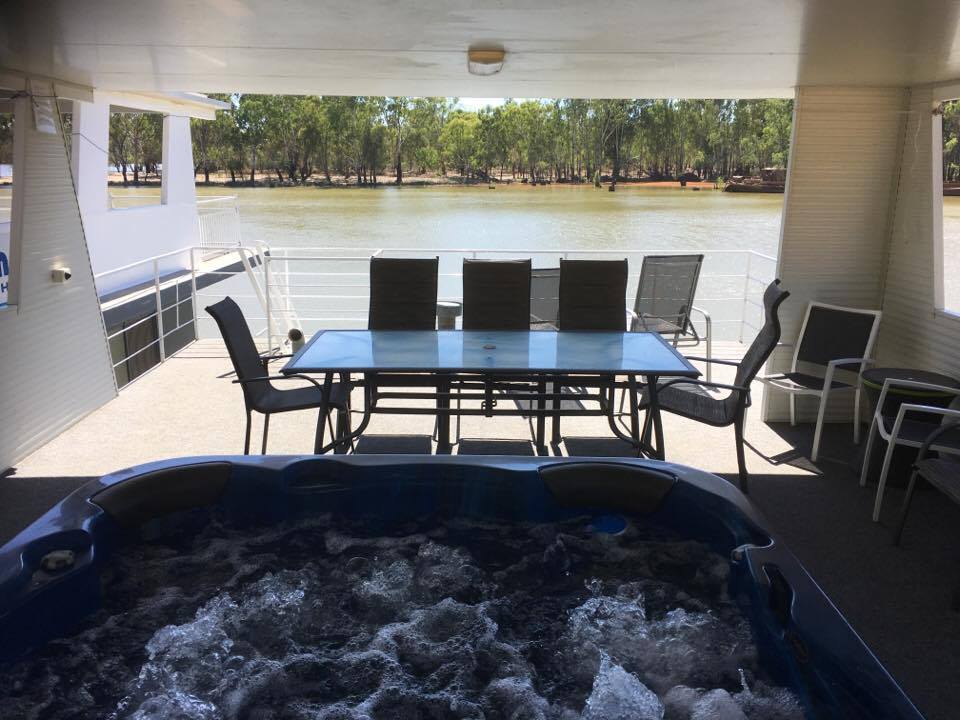 Sunseeker Houseboats | Bruces Bend Marina, Irymple VIC 3498, Australia | Phone: 0418 441 395