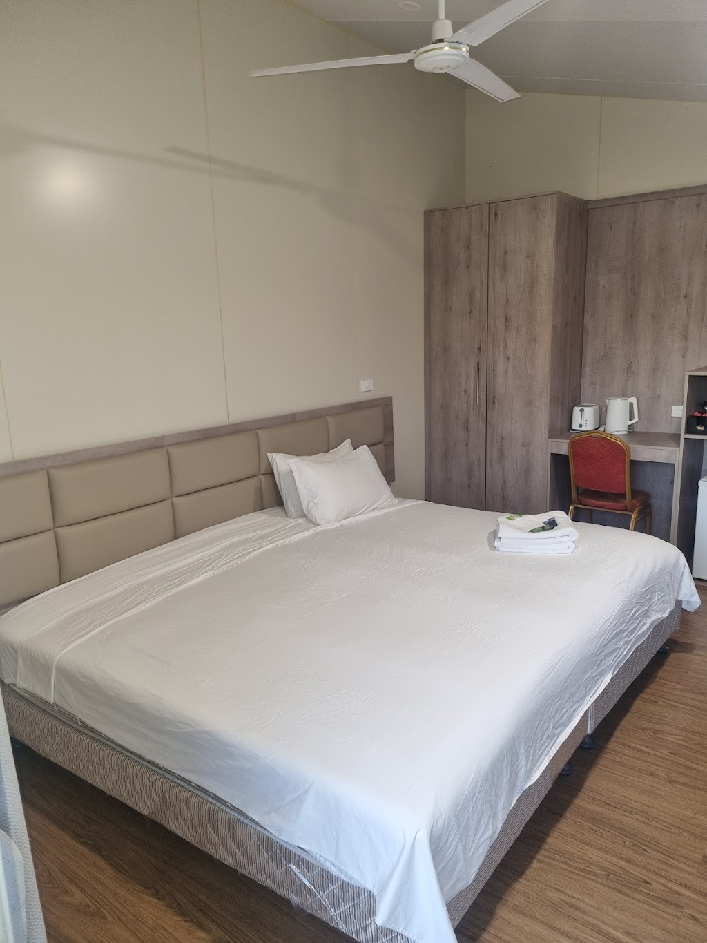 Sunshine Gardens Bourke Resort | AU/71 Anson St, Bourke NSW 2840, Australia | Phone: 0421 528 808