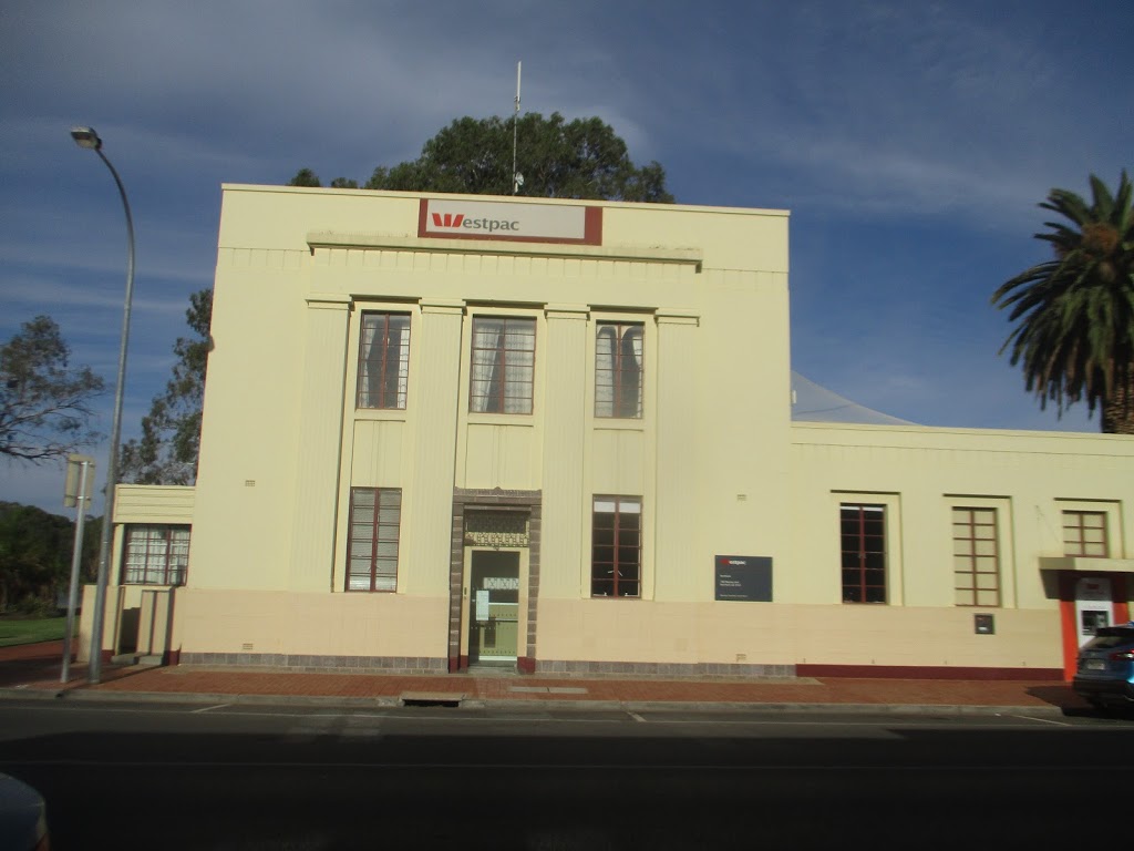 Westpac ATM | atm | 180 Murray Ave, Renmark SA 5341, Australia | 0885803266 OR +61 8 8580 3266