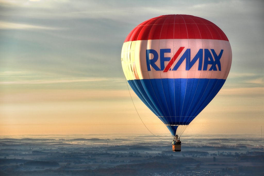 RE/MAX Genesis | 247 Esplanade, Lakes Entrance VIC 3909, Australia | Phone: (03) 5155 3796