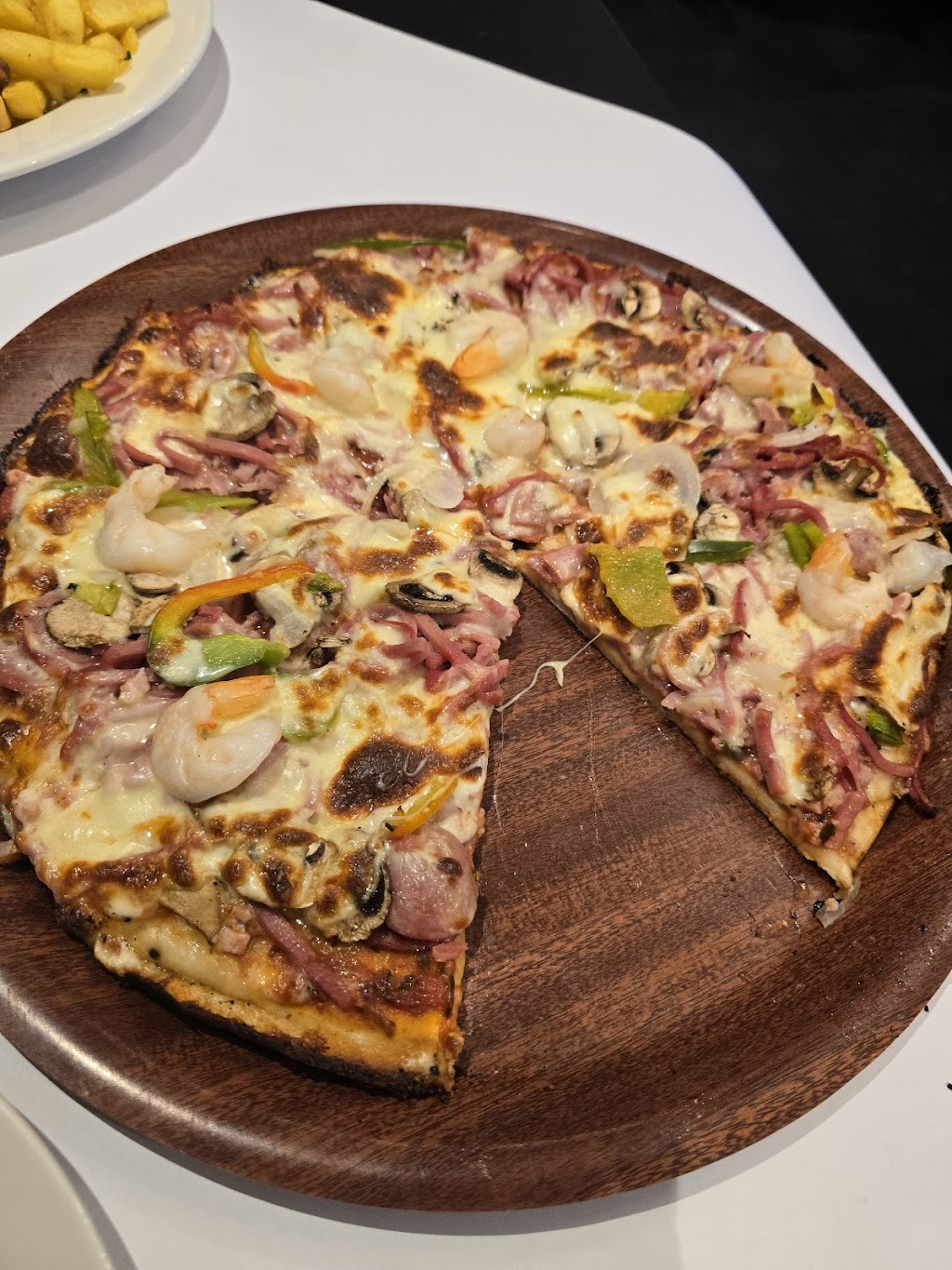 DAmato Family Restaurant at Tullimbar | 2465 Illawarra Hwy, Tullimbar NSW 2527, Australia | Phone: (02) 4231 9488