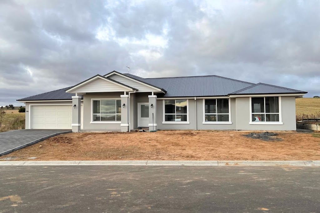 Muzz Build Bathurst | 59 Blue Ridge Dr, White Rock NSW 2795, Australia | Phone: 0418 230 357