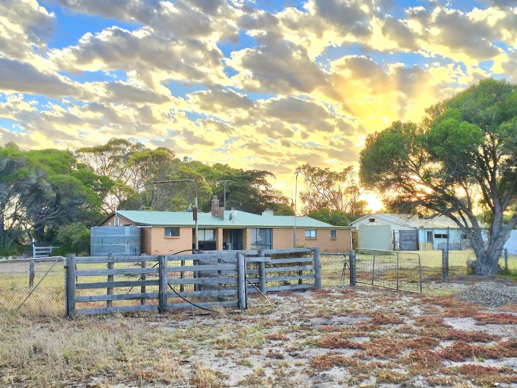 KyKy Retreat | 9270 Princes Hwy, Coorong SA 5264, Australia | Phone: 0433 491 055