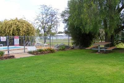 Tooraweenah Caravan Park | Coonamble Tooraweenah Rd, Tooraweenah NSW 2831, Australia | Phone: (02) 6848 1133