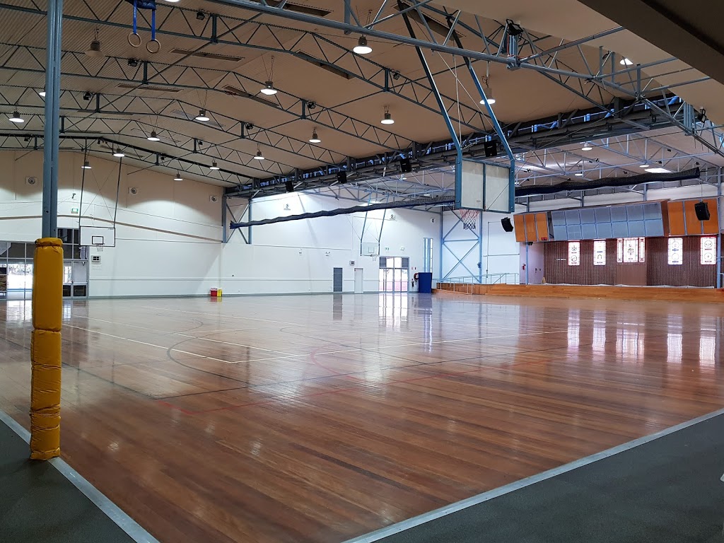 Charles Sturt University Gymnasium | gym | Village Dr, Mitchell NSW 2795, Australia | 0263384490 OR +61 2 6338 4490