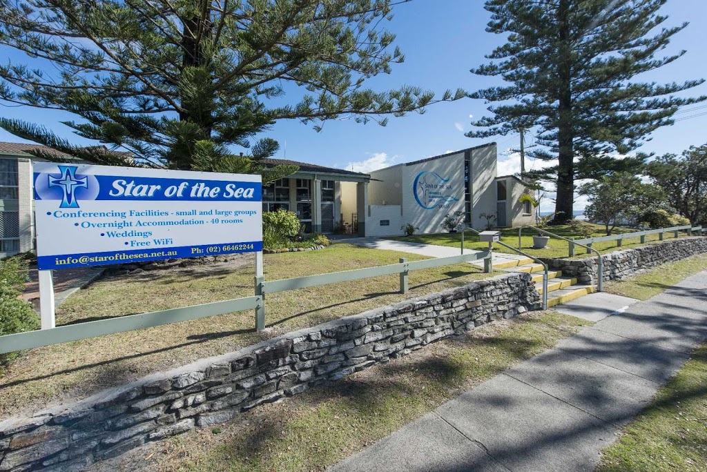 Stella Motel Yamba | lodging | 17 Clarence St, Yamba NSW 2464, Australia | 0266462244 OR +61 2 6646 2244