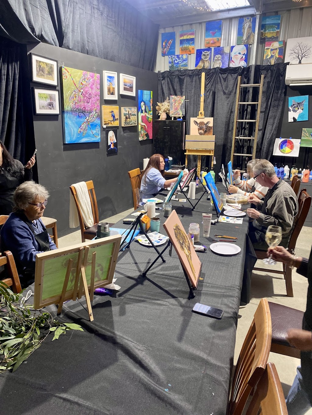 Acres of Art I Paint and Sip Pakenham | 55 Dore Rd, Pakenham VIC 3810, Australia | Phone: 0439 932 446