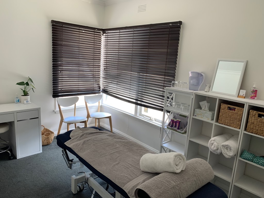 Revive Remedial Massage | 223 Roslyn Rd, Highton VIC 3216, Australia | Phone: 0490 905 165