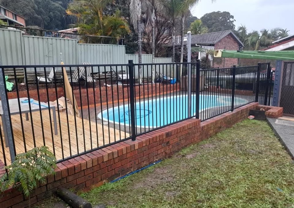 Str8az fencing & gates | Unit 6/22 Accolade Ave, Morisset NSW 2264, Australia | Phone: 0481 955 633