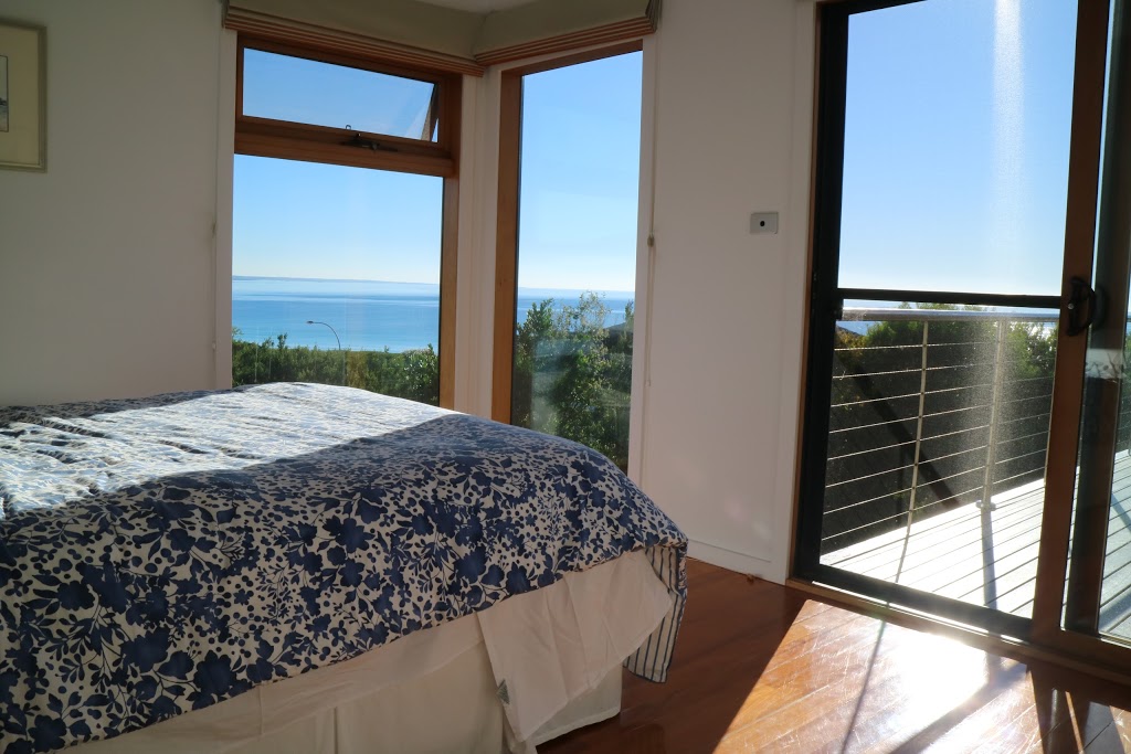 Villa Vista Beach House | lodging | 2 Wedge Ct, Binalong Bay TAS 7216, Australia | 0408501607 OR +61 408 501 607