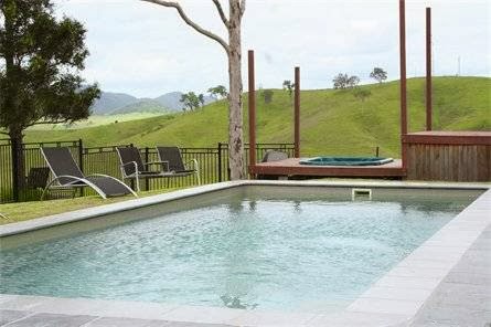 Dam It Getaway | 81 Kia Ora Hill Rd, Gloucester NSW 2422, Australia | Phone: (02) 6558 4272