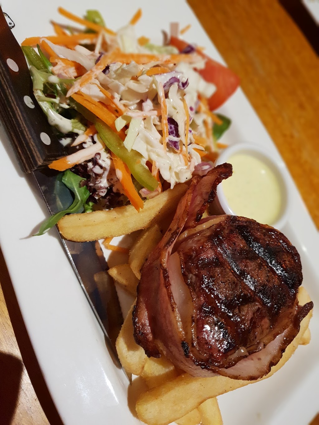 Outback Jacks Bar & Grill | Retail Centre, 387 Lake Rd, Glendale NSW 2285, Australia | Phone: (02) 4950 6788