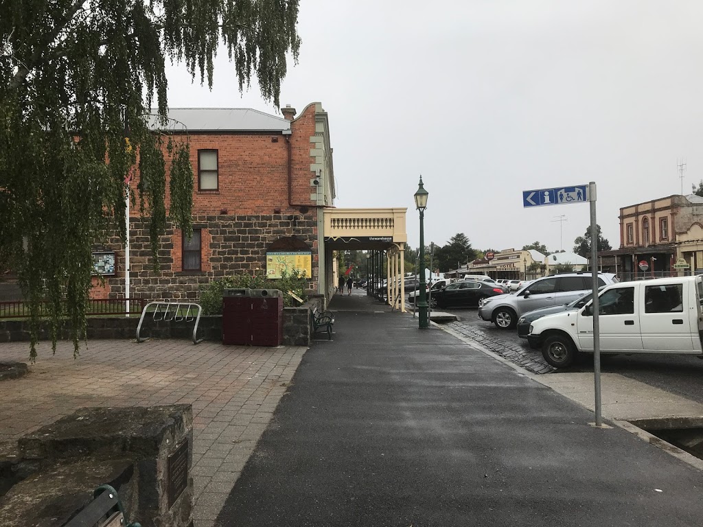 OHaras Café- Bakery | bakery | 24 Fraser St, Clunes VIC 3370, Australia | 53453700 OR +61 53453700