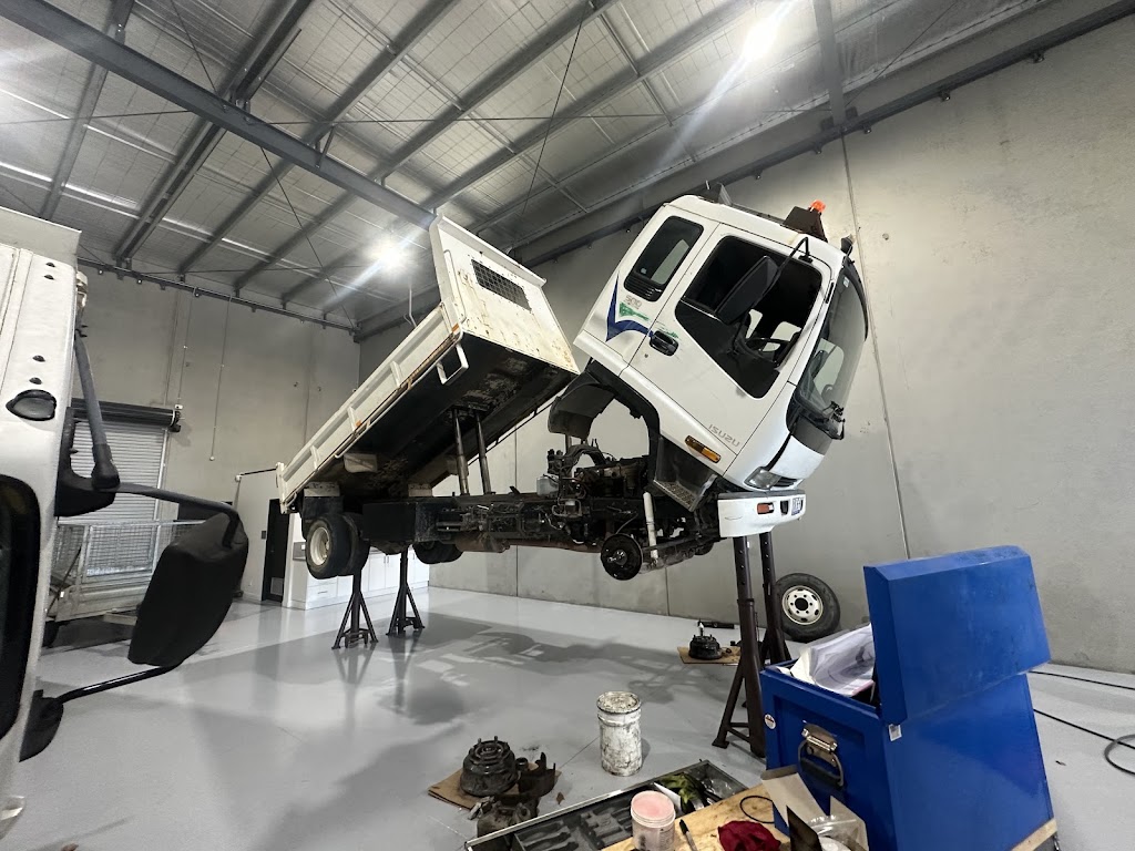 South Eastern Prestige Truck Repairs | 12 Cadby Ct, Warragul VIC 3820, Australia | Phone: 1300 007 372