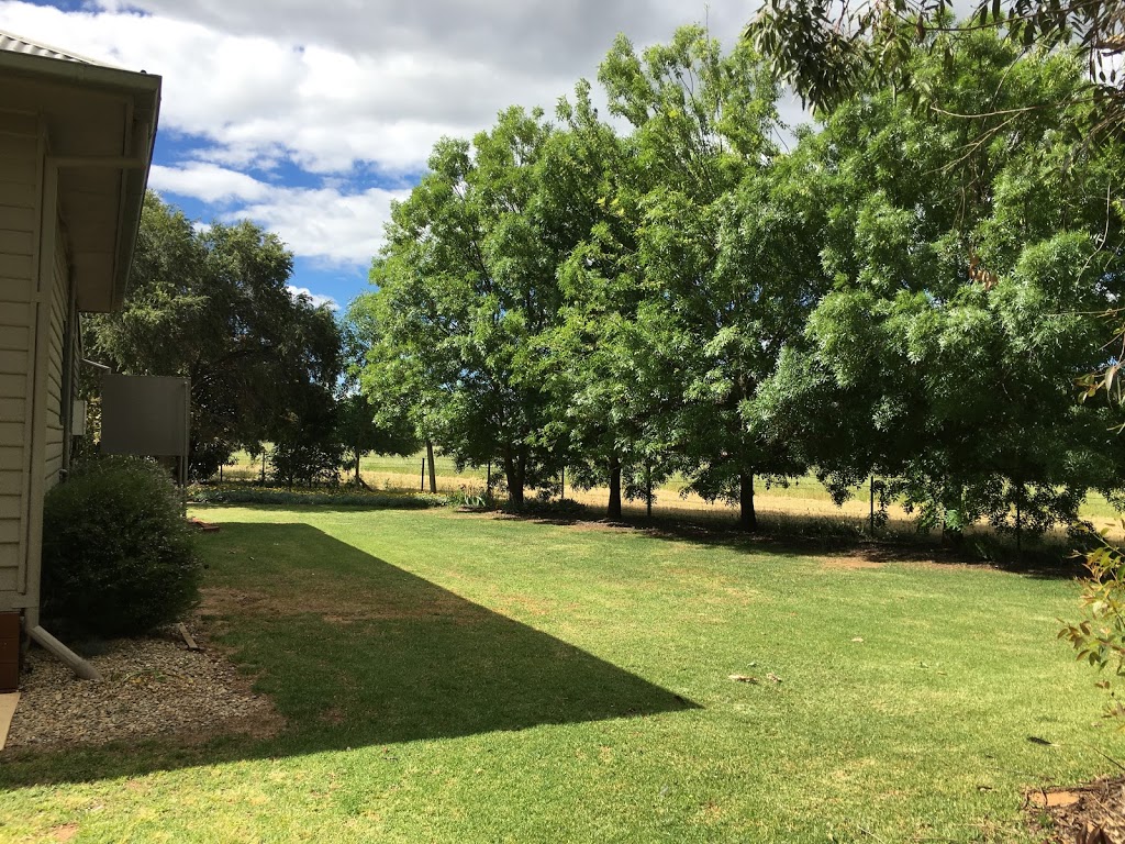 Bundalong Cottage | 2D Pyke St, Bundalong VIC 3730, Australia | Phone: 0417 870 446
