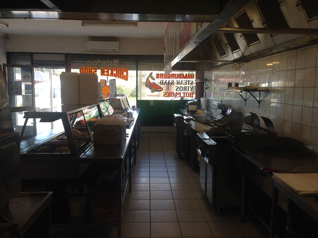 Waterloo Chickens & Seafood | restaurant | 124 Waterloo Corner Rd, Paralowie SA 5108, Australia | 0882581325 OR +61 8 8258 1325