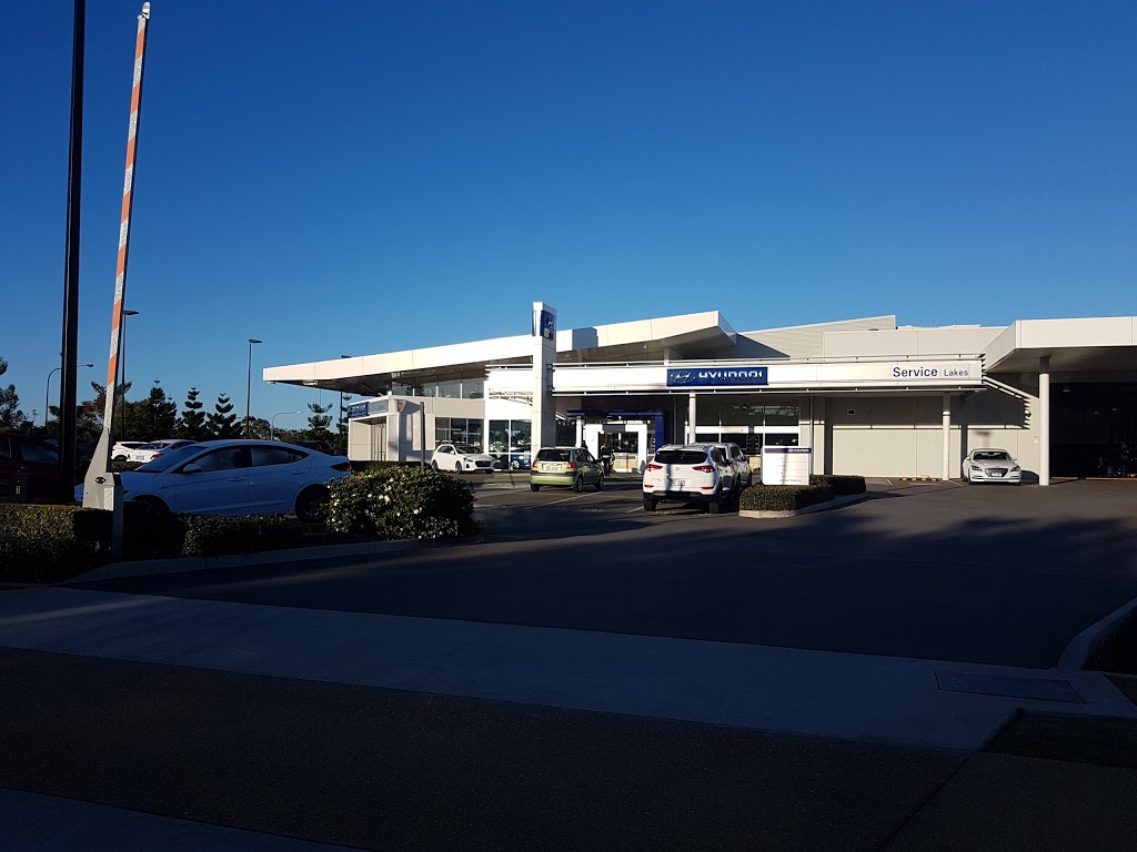 Lakes Hyundai | car dealer | 1 Stapylton St, North Lakes QLD 4509, Australia | 0734901111 OR +61 7 3490 1111