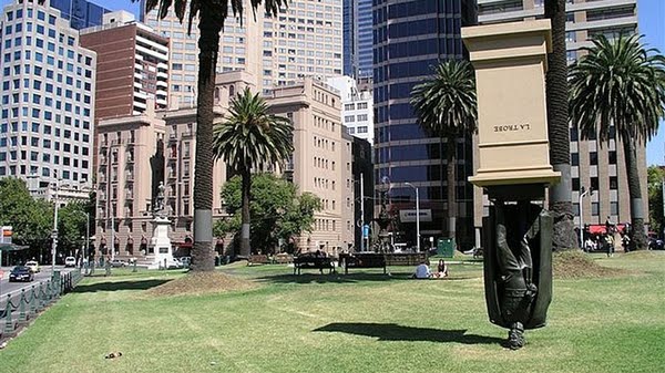 Charles La Trobe Statue | Bundoora VIC 3083, Australia | Phone: (03) 9479 6864