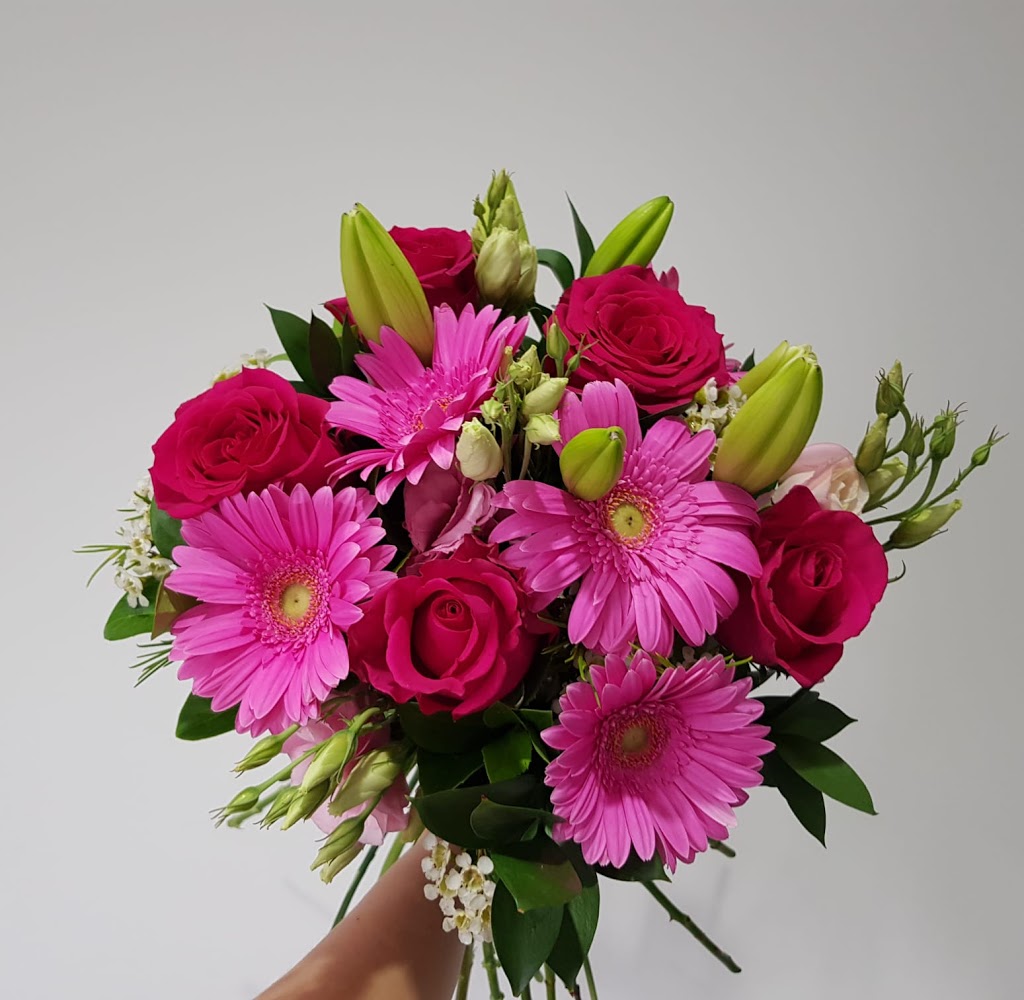 Bloombox Sydney | florist | Kalora Ave, Fairfield West NSW 2165, Australia | 0481825666 OR +61 481 825 666