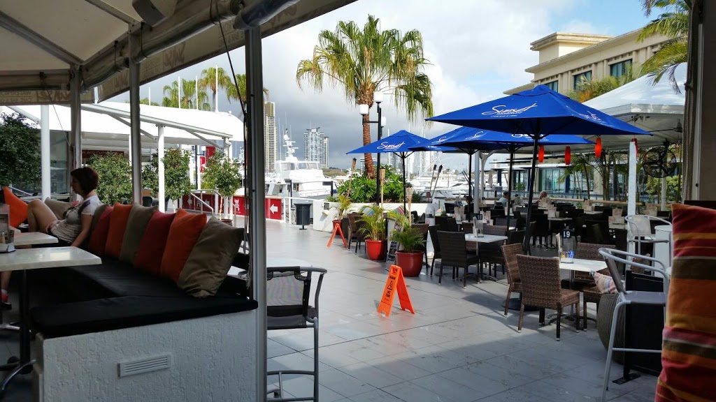 Sunset Waterfront Grill | restaurant | 31/74 Seaworld Dr, Main Beach QLD 4217, Australia | 0755282622 OR +61 7 5528 2622